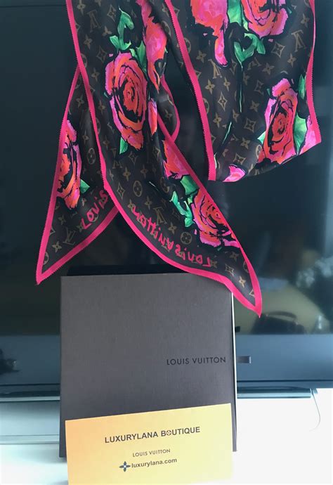 louis vuitton scarf with red roses